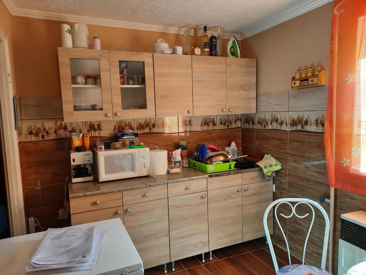 Fenyves Nyaralo Villa Hajdúszoboszló Buitenkant foto